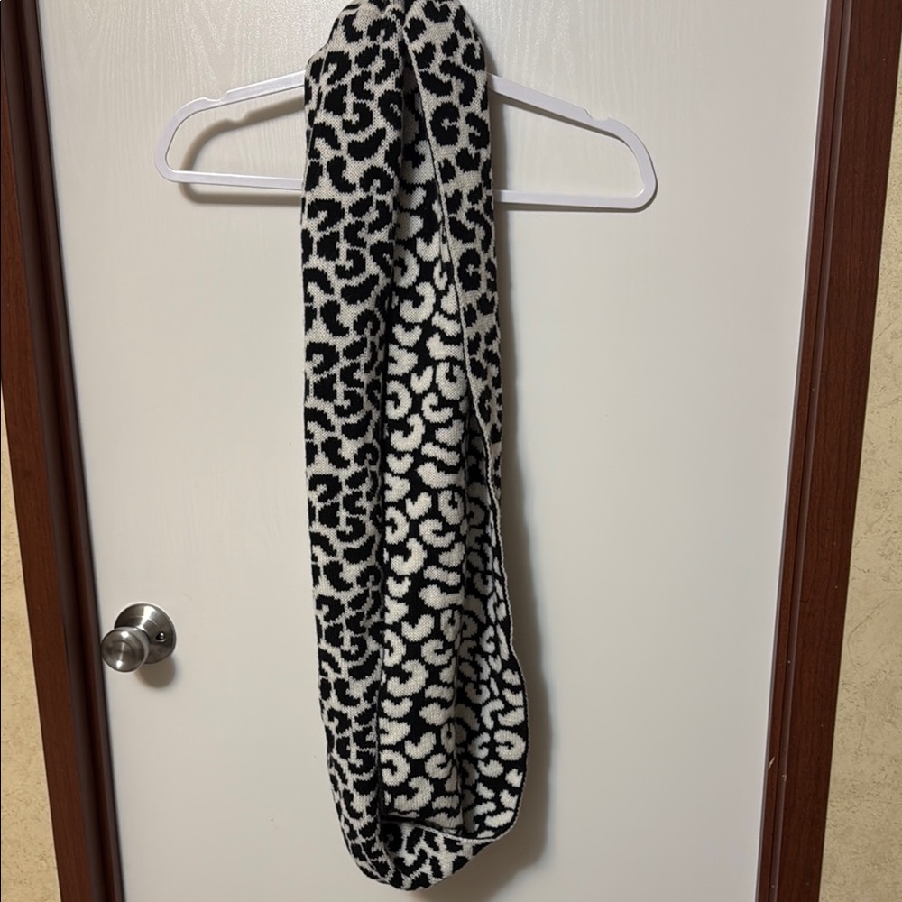 Black and White Patterned Infinity Scarf